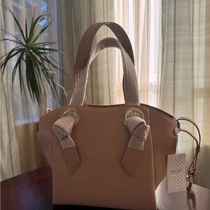 Belle & Bloom “Heart of Gold” Shoulder Bag